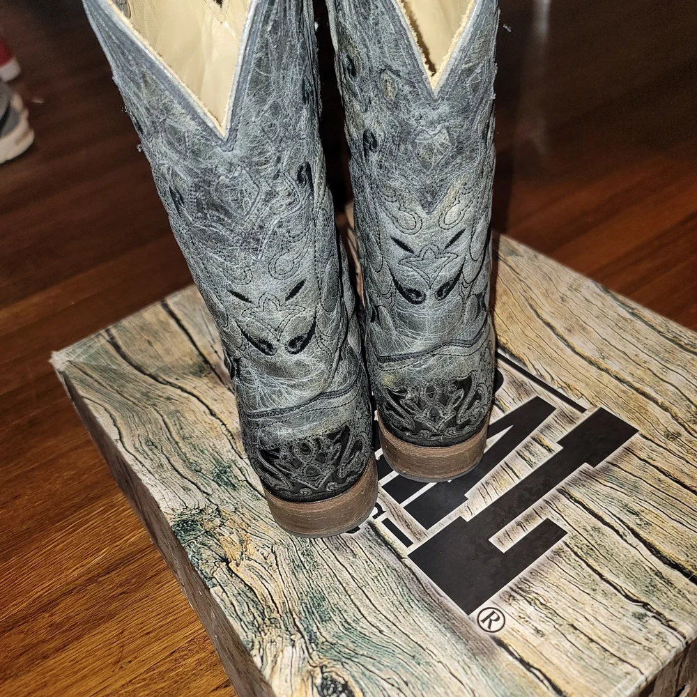 Embroidered Black and Gray Cowboy Boots - Picture 2 of 6